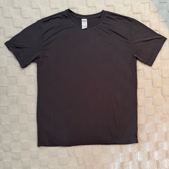 Gildan Men's Performance Dark Gray Short Sleeve Athletic Tee 100% Polyester NWOT - Picture 1 of 5